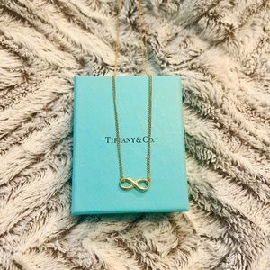 Tiffany Infinity 18k Yellow Gold Necklace LIKE NEW!
